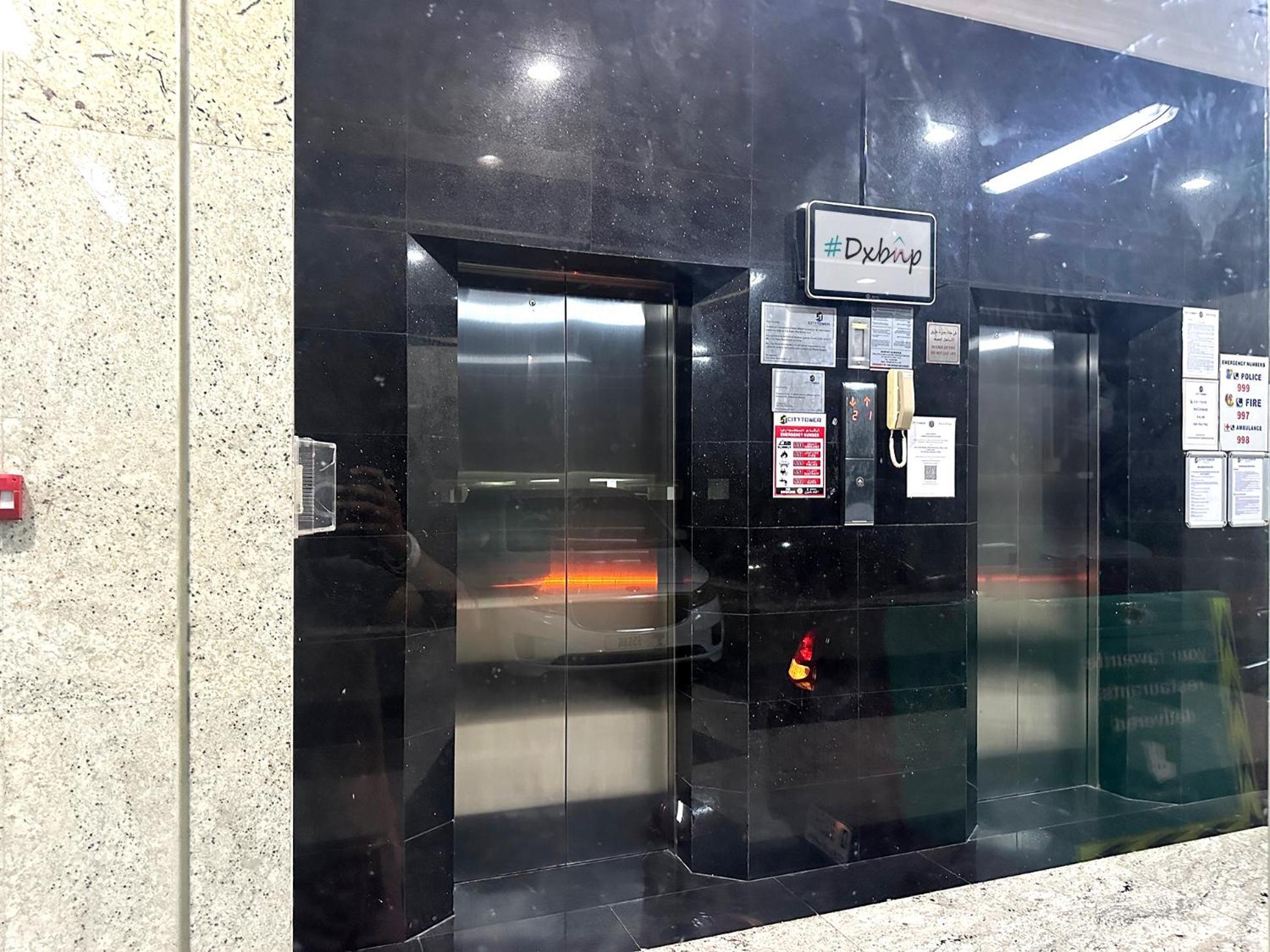 Partition Room In Al Seef Near Burjuman Metro Dubai Exterior photo